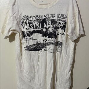 Hollister Cream Graphic Tee